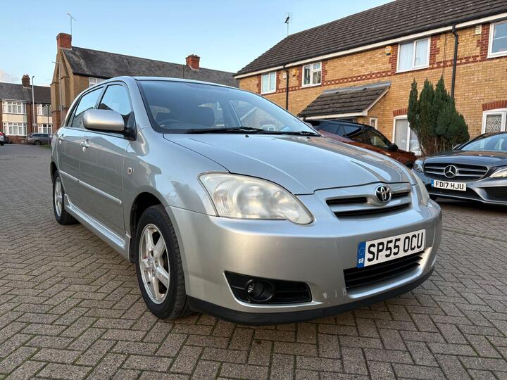 Toyota Corolla 1.6 VVT-i Colour Collection 5dr Toyota Corolla 1.6 VVT-i Colour Collection 5dr