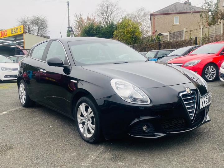 Alfa Romeo Giulietta 1.6 JTDM-2 Lusso Euro 5 (s/s) 5dr