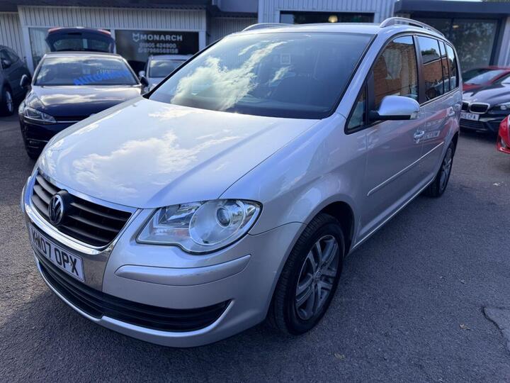 Volkswagen TOURAN 2.0 TDI SE 5dr (5 Seats)