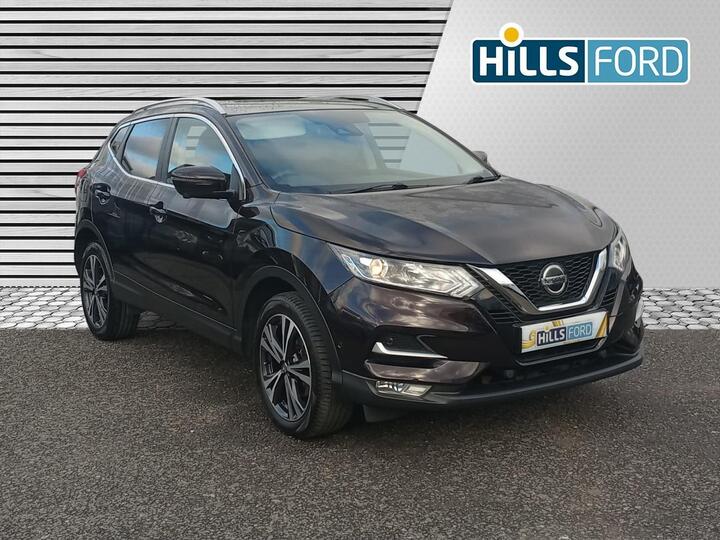 Nissan Qashqai 1.3 DIG-T N-Connecta Euro 6 (s/s) 5dr