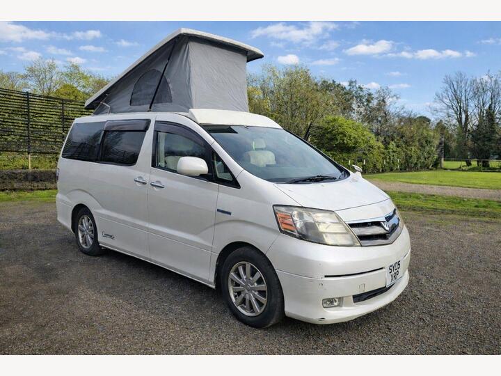 Toyota Alphard 2.4 Hybrid Auto