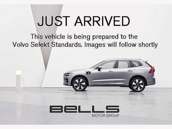 Volvo XC40 2.0 B3 MHEV Plus Dark DCT Auto Euro 6 (s/s) 5dr
