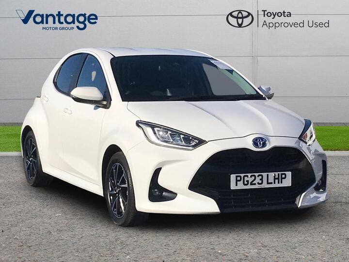 Toyota Yaris 1.5 VVT-h Design E-CVT Euro 6 (s/s) 5dr