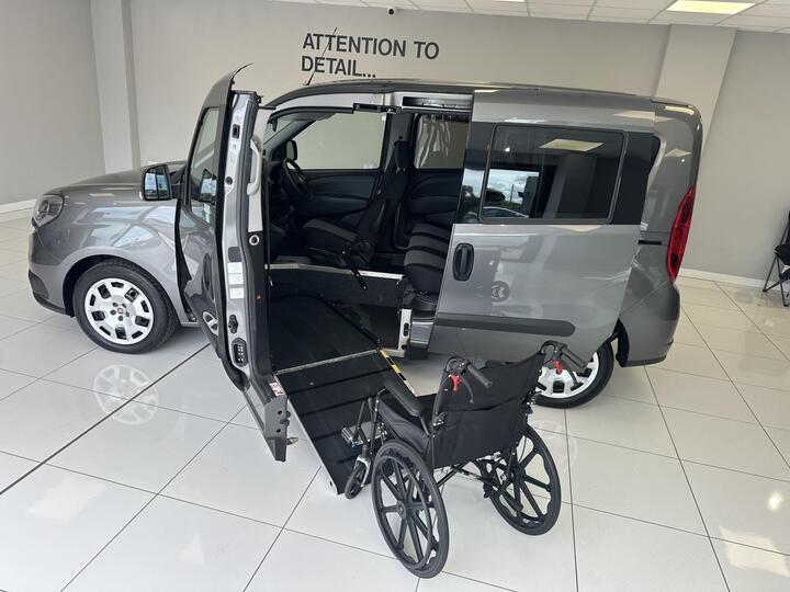 Fiat Doblo RARE "PASSENGER UPFRONT" 5 SEAT WAV WITH JUST  6,000 MILES! BEST DEAL IN THE UK!