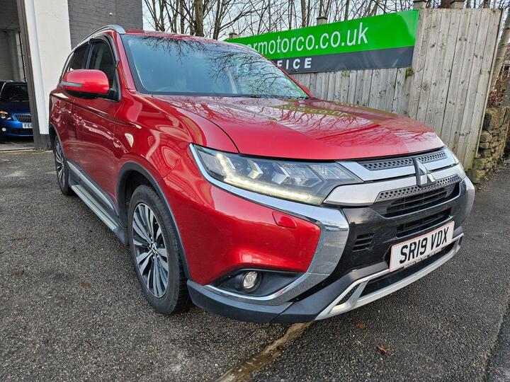 Mitsubishi OUTLANDER 2.0 MIVEC 4 CVT 4WD Euro 6 (s/s) 5dr