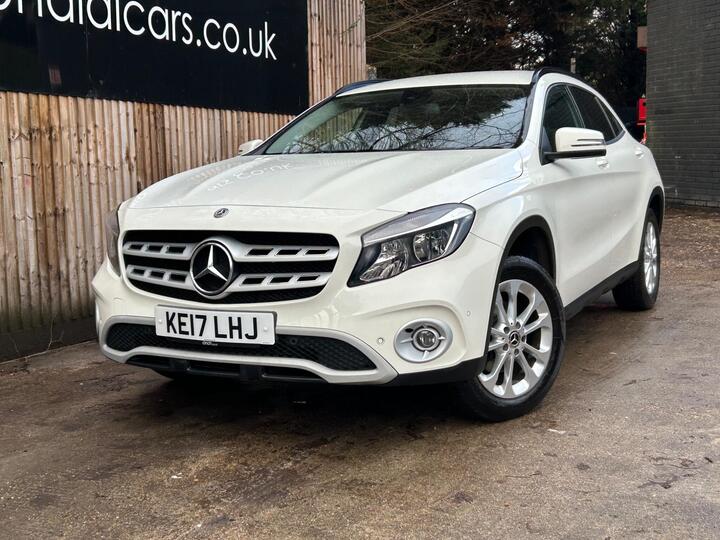 Mercedes-Benz GLA 1.6 GLA200 SE (Executive) 7G-DCT Euro 6 (s/s) 5dr