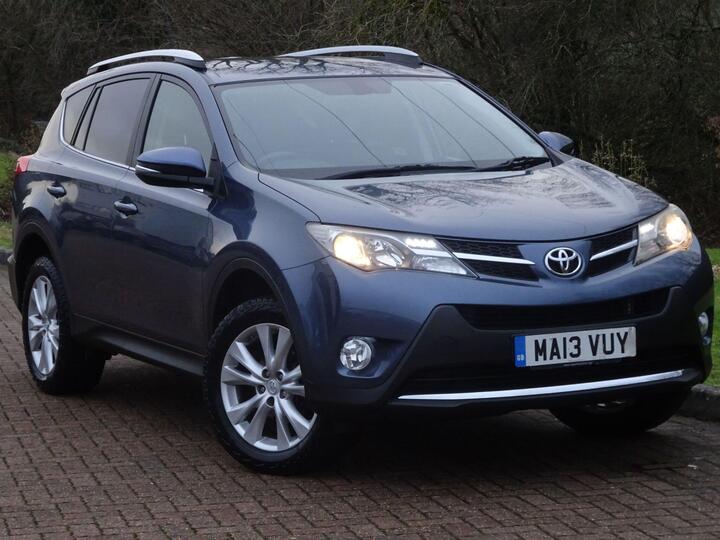 Toyota RAV4 2.2 D-4D Invincible 4WD Euro 5 5dr