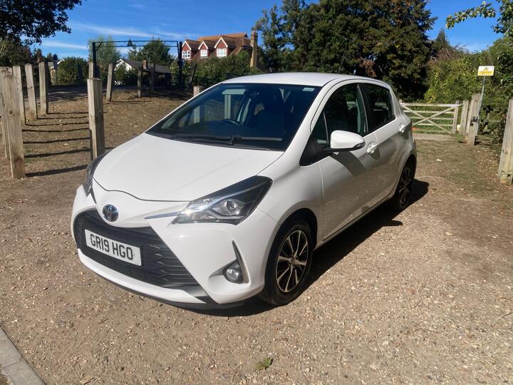 Toyota Yaris 1.5 VVT-i Icon Tech Euro 6 5dr