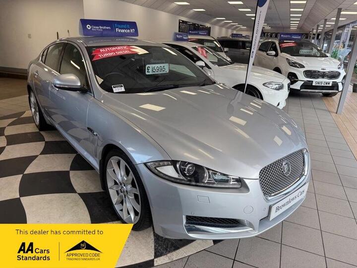 Jaguar XF 2.2d Premium Luxury Auto Euro 5 (s/s) 4dr