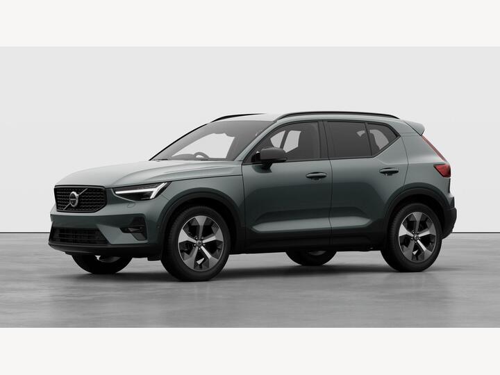 Volvo XC40 2.0 B3 MHEV Plus Pro Dark DCT Auto Euro 6 (s/s) 5dr