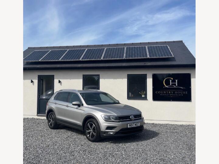 Volkswagen Tiguan 2.0 TDI BlueMotion Tech SE Navigation DSG 4Motion Euro 6 (s/s) 5dr
