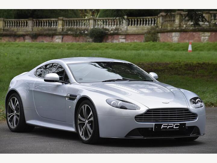 Aston Martin Vantage 6.0 V12 Euro 4 2dr