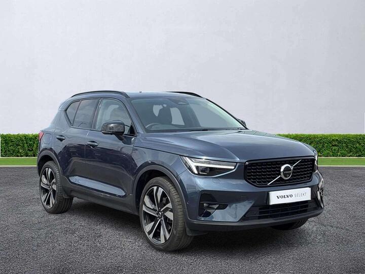 Volvo XC40 2.0 B3 MHEV Ultra Dark DCT Auto Euro 6 (s/s) 5dr