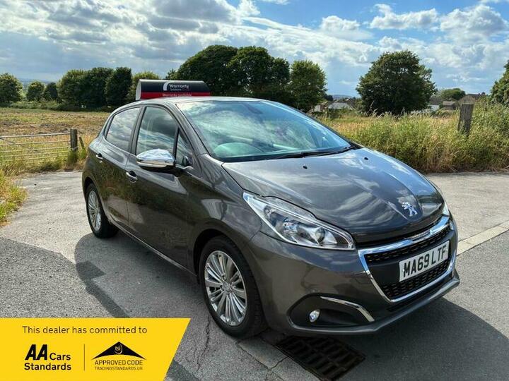 Peugeot 208 1.2 PureTech Signature Euro 6 (s/s) 5dr