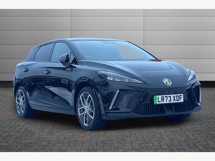 MG MG4 64kWh Trophy Long Range Auto 5dr