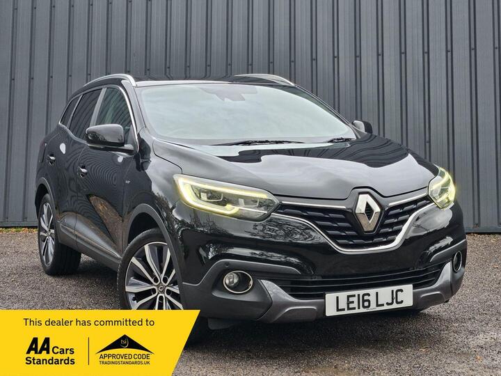 Renault Kadjar 1.2 TCe Signature Nav Euro 6 (s/s) 5dr Renault Kadjar 1.2 TCe Signature Nav Euro 6 (s/s) 5dr