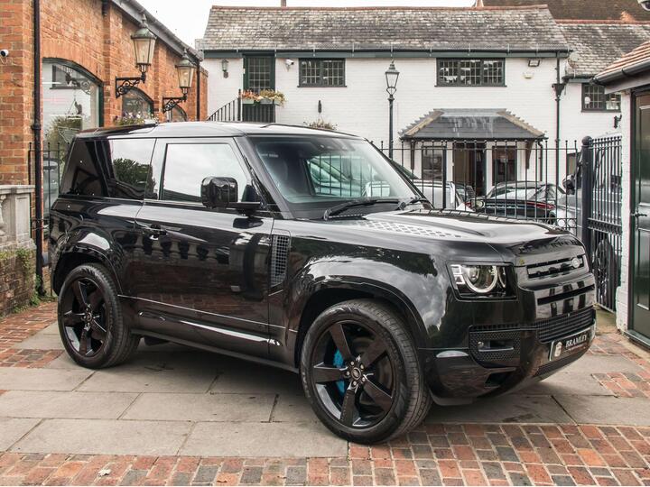 Land Rover Defender 90 5.0 P525 V8 Bond Edition Auto 4WD Euro 6 (s/s) 3dr Land Rover Defender 90 5.0 P525 V8 Bond Edition Auto 4WD Euro 6 (s/s) 3dr