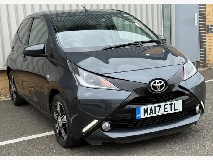 Toyota AYGO 1.0 VVT-i X-clusiv3 X-shift Euro 6 5dr Toyota AYGO 1.0 VVT-i X-clusiv3 X-shift Euro 6 5dr