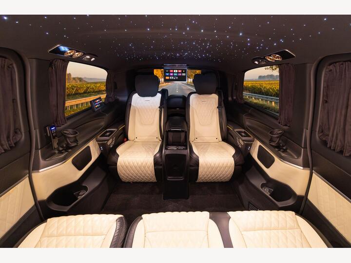 Mercedes-Benz V Class 2.0 V220d AMG Line G-Tronic+ Euro 6 (s/s) 5dr XLWB Mercedes-Benz V Class 2.0 V220d AMG Line G-Tronic+ Euro 6 (s/s) 5dr XLWB