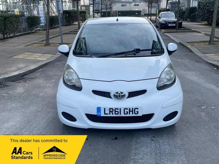 Toyota AYGO 1.0 VVT-i Go MultiMode Euro 5 5dr (AC) Toyota AYGO 1.0 VVT-i Go MultiMode Euro 5 5dr (AC)