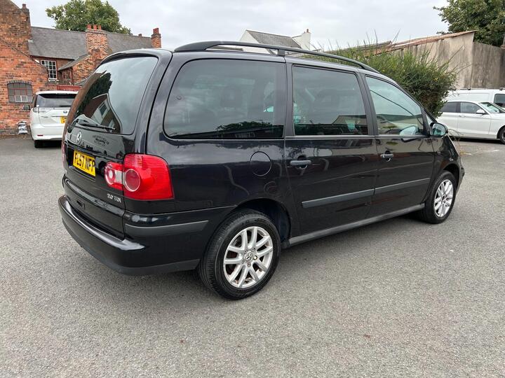 Volkswagen Sharan 2.0 TDI SE 5dr Volkswagen Sharan 2.0 TDI SE 5dr