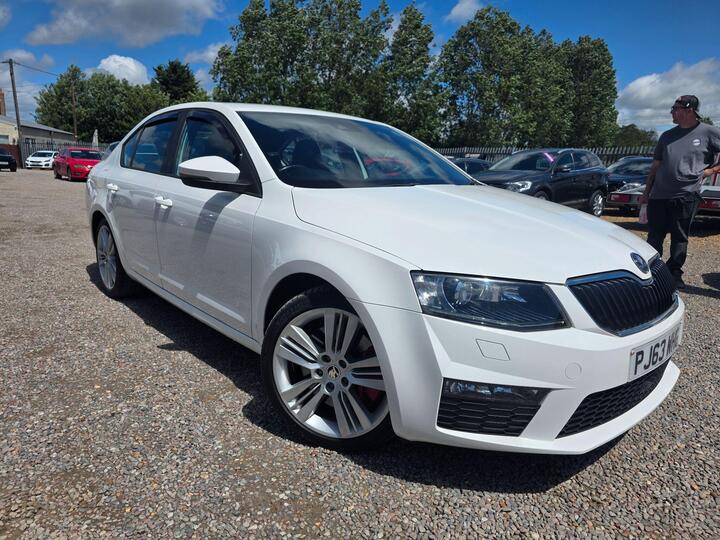Skoda Octavia 2.0 TDI VRS Euro 5 (s/s) 5dr Skoda Octavia 2.0 TDI VRS Euro 5 (s/s) 5dr