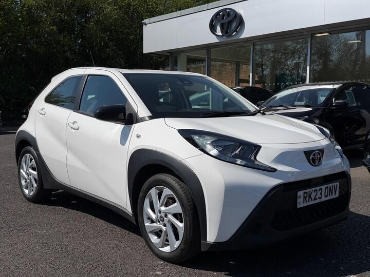 Toyota Aygo X 1.0 VVT-i Pure X-shift Euro 6 (s/s) 5dr