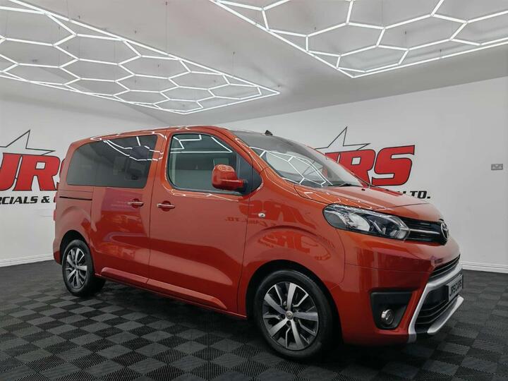 Toyota PROACE VERSO 2.0D Family Compact MPV Auto SWB Euro 6 (s/s) 5dr (8 Seat) Toyota PROACE VERSO 2.0D Family Compact MPV Auto SWB Euro 6 (s/s) 5dr (8 Seat)