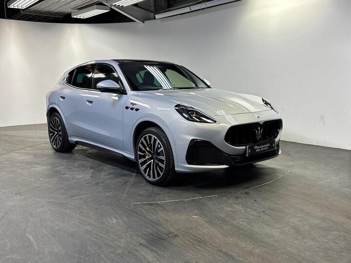 Maserati GRECALE 3.0 V6 Trofeo ZF 4WD Euro 6 (s/s) 5dr Maserati GRECALE 3.0 V6 Trofeo ZF 4WD Euro 6 (s/s) 5dr