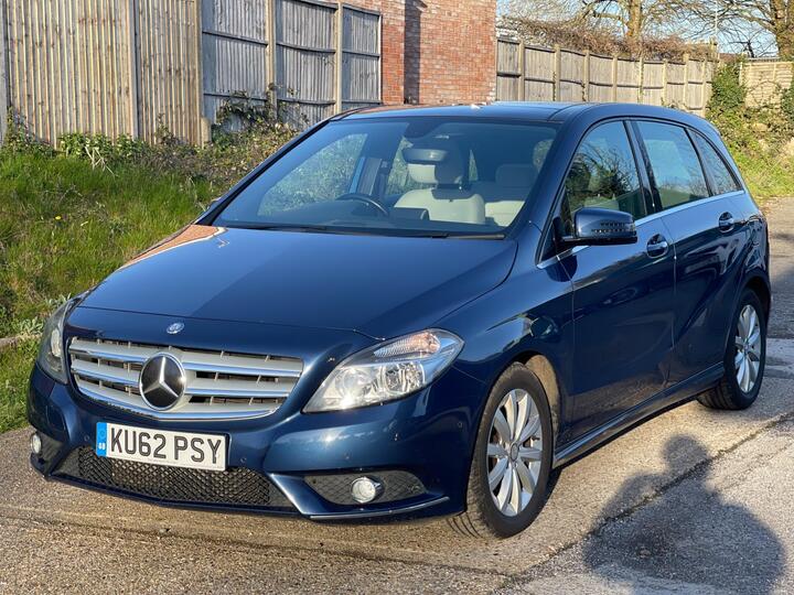 Mercedes-Benz B Class 1.8 B180 CDI BlueEfficiency SE Euro 5 (s/s) 5dr Mercedes-Benz B Class 1.8 B180 CDI BlueEfficiency SE Euro 5 (s/s) 5dr