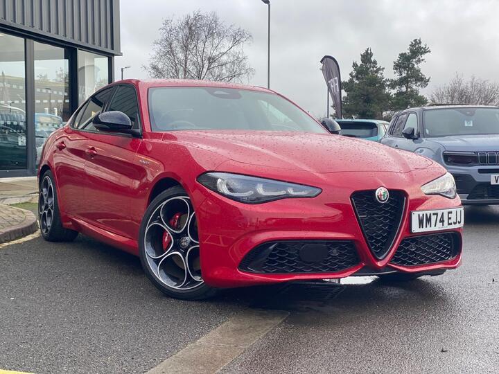 Alfa Romeo Giulia 2.0T Veloce Auto Euro 6 (s/s) 4dr Alfa Romeo Giulia 2.0T Veloce Auto Euro 6 (s/s) 4dr