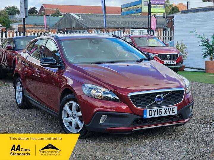 Volvo V40 Cross Country 2.0 D2 SE Euro 6 (s/s) 5dr Volvo V40 Cross Country 2.0 D2 SE Euro 6 (s/s) 5dr