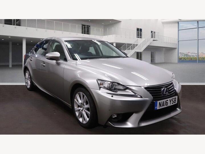 Lexus IS 2.5 300h Advance E-CVT Euro 6 (s/s) 4dr