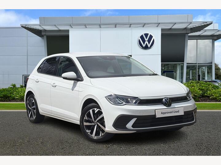 Volkswagen Polo 1.0 TSI Match Euro 6 (s/s) 5dr Volkswagen Polo 1.0 TSI Match Euro 6 (s/s) 5dr