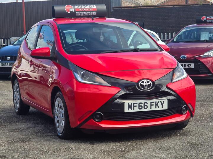 Toyota AYGO 1.0 VVT-i X-play X-shift Euro 6 5dr