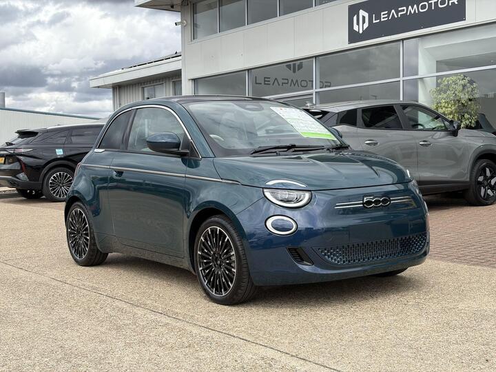 Fiat 500e 42kWh La Prima Auto 3dr