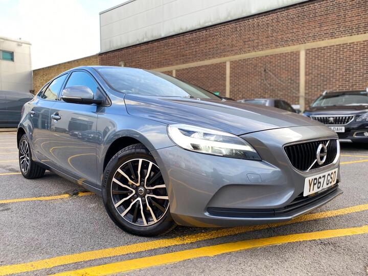 Volvo V40 2.0 D2 Momentum Nav Plus Euro 6 (s/s) 5dr