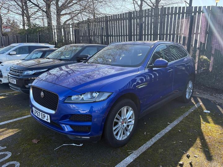 Jaguar F-PACE 2.0 D240 Portfolio Auto AWD Euro 6 (s/s) 5dr Jaguar F-PACE 2.0 D240 Portfolio Auto AWD Euro 6 (s/s) 5dr