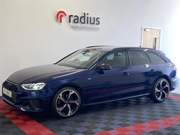 Audi A4 Avant 2.0 TDI 35 Black Edition S Tronic Euro 6 (s/s) 5dr