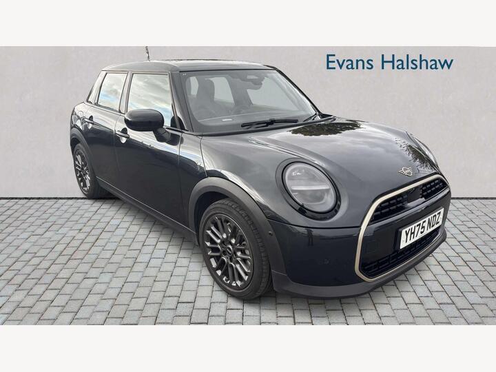 MINI COOPER HATCHBACK 1.5C Exclusive Steptronic Euro 6 (s/s) 5dr