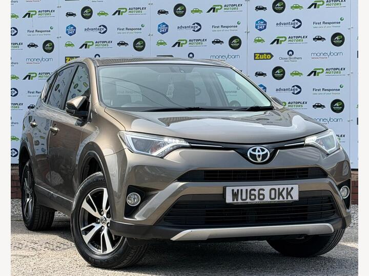 Toyota RAV4 2.0 D-4D Business Edition Euro 6 (s/s) 5dr Toyota RAV4 2.0 D-4D Business Edition Euro 6 (s/s) 5dr