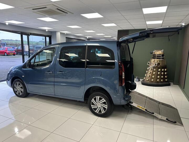 Citroen Berlingo 1.6 BlueHDi Feel Multispace MPV Euro 6 5dr Citroen Berlingo 1.6 BlueHDi Feel Multispace MPV Euro 6 5dr
