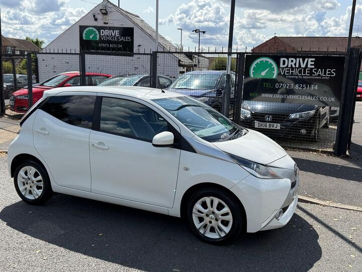 Toyota AYGO 1.0 VVT-i X-pure Euro 6 5dr