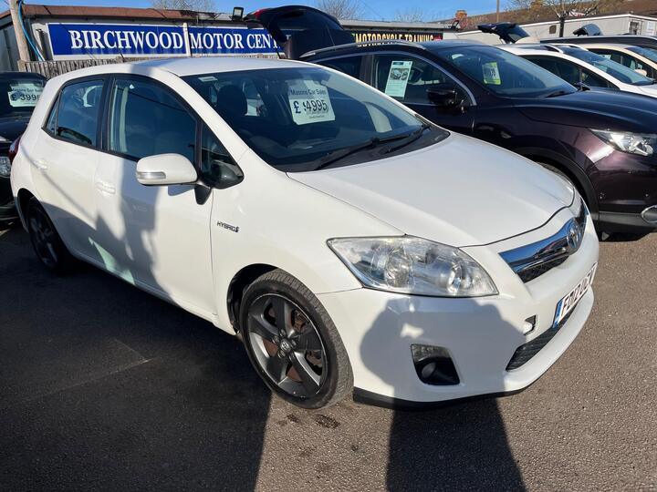 Toyota Auris 1.8 VVT-h T4 CVT Euro 5 (s/s) 5dr