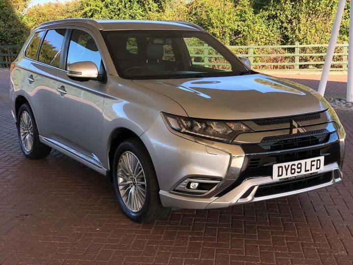 Mitsubishi Outlander 2.4h TwinMotor 13.8kWh Exceed CVT 4WD Euro 6 (s/s) 5dr