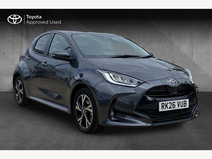 Toyota Yaris 1.5 VVT-h Design E-CVT Euro 6 (s/s) 5dr
