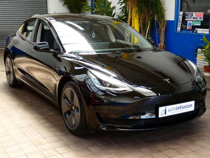 Tesla Model 3 Standard Range Plus Auto RWD 4dr