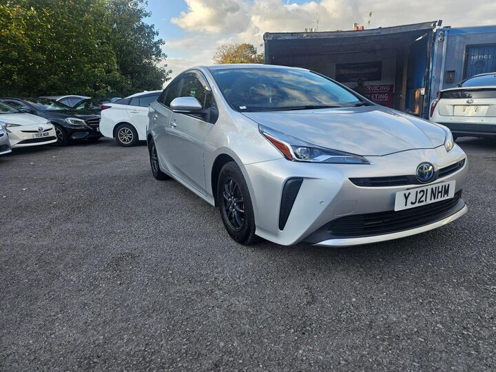 Toyota Prius 1.8 VVT-h Business Edition CVT Euro 6 (s/s) 5dr Toyota Prius 1.8 VVT-h Business Edition CVT Euro 6 (s/s) 5dr