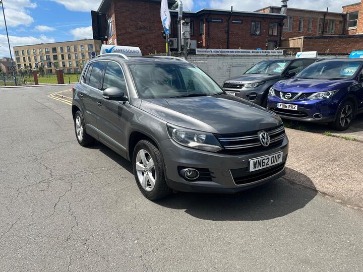 Volkswagen Tiguan 2.0 TDI BlueMotion Tech SE DSG 4WD Euro 5 (s/s) 5dr