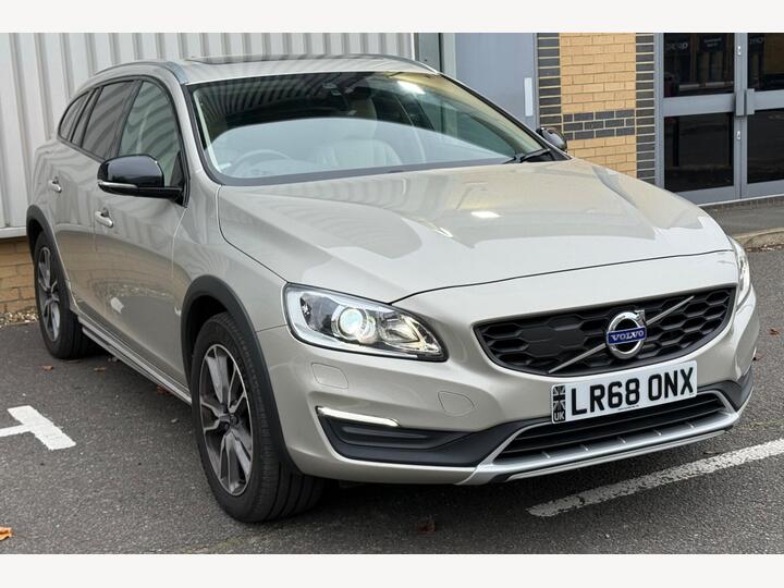 Volvo V60 Cross Country 2.0 D4 Auto AWD Euro 6 (s/s) 5dr